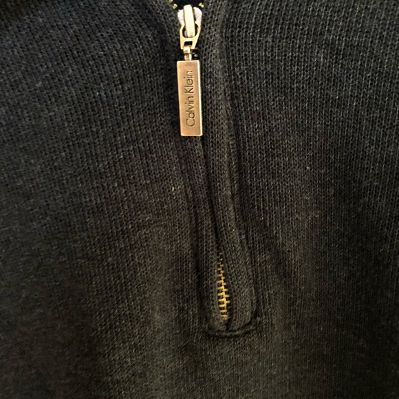 Calvin Klein Sweater - Picture 2 of 3